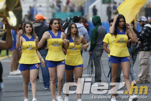 ¡Hermosas chicas! El lado más sexy de la final entre Motagua y Olimpia