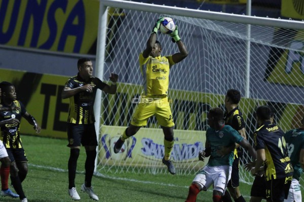 El saludo de Mario y Vargas, las lágrimas de felicidad de Omar Rosas y Rocca al estilo Neymar