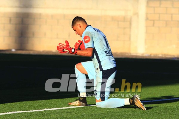 NO SE VIO POR TV: ¿Con quién celebró Estupiñán su primer gol en Motagua?