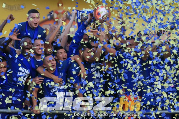 ¡JÚBILO! Los motagüenses se tomaron Puerto Cortés celebrando la copa 14