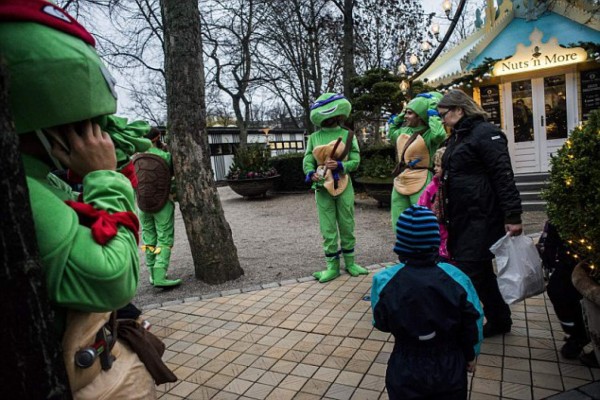 Jugadores del Leicester City se disfrazaron para celebrar su liderato