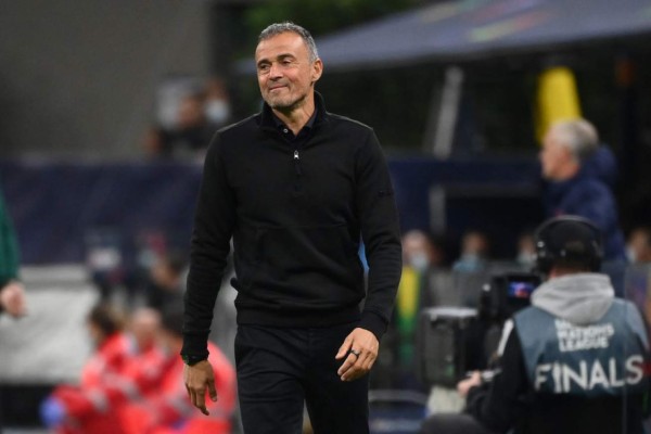 El beso de Mbappé y así celebró con Benzema el título de la Liga de Naciones; Luis Enrique y el gesto con sus jugadores