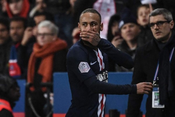 ¿Lo hizo para irse al carnaval de Río? Neymar se deja expulsar y arma la polémica en el PSG