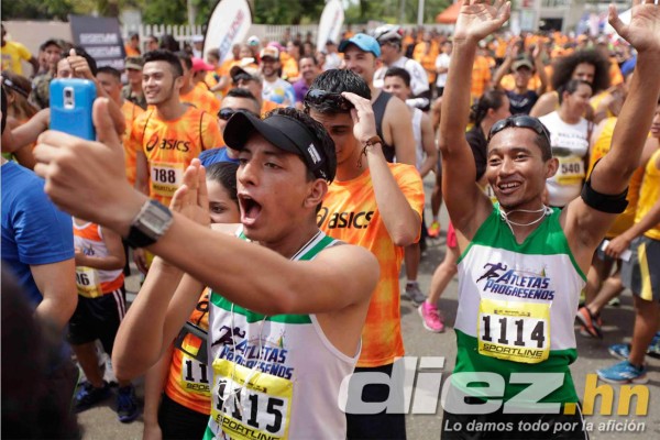 Vibrante ambiente en el Circuito Asics San Pedro Sula .