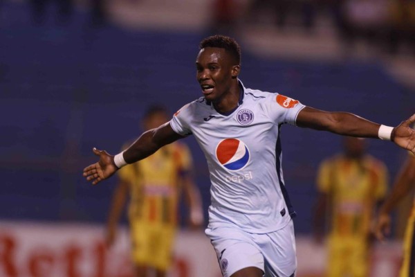 Así sería el renovado once del Motagua de fichar a Méndez y 'Muma'