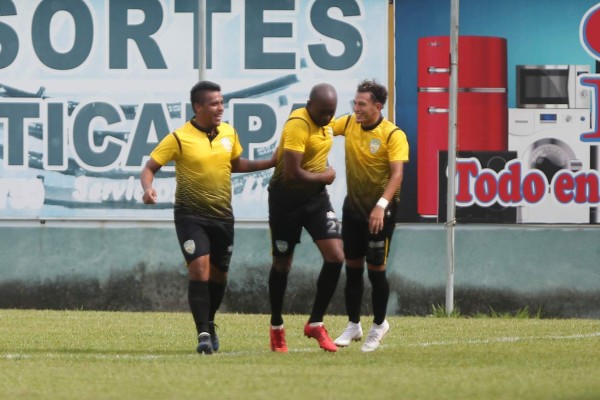 FICHAJES: Marathón ya espera a Costly y Peñarol busca a dos hondureños