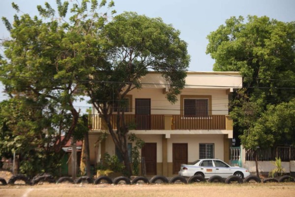 Cancha de tierra y gratos recuerdos: Así creció Bryan Acosta en La Ceiba