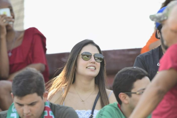 Clásico sampedrano hizo llegar muchas chicas lindas al Yankel Rosenthal