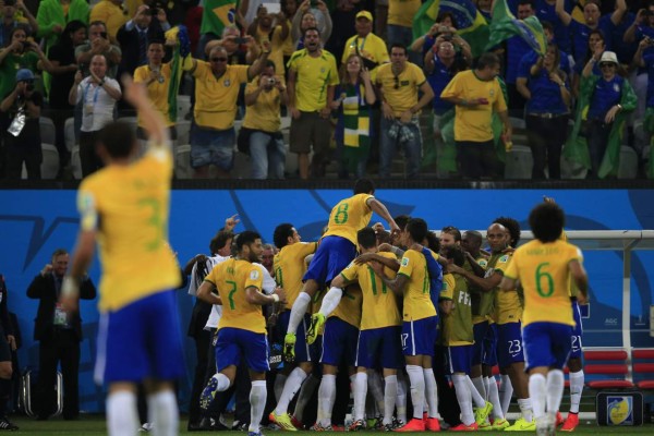Brasil sorprende a Croacia en su primer partido 3-1