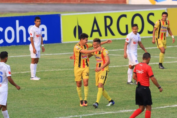 En el álbum del recuerdo: Los clásicos entre Real España y Olimpia