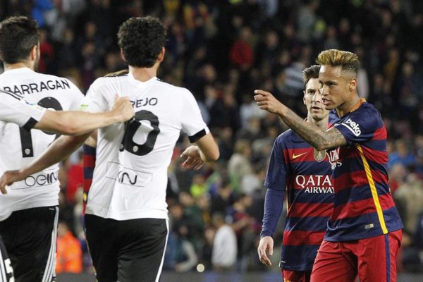 Las mejores imágenes de la derrota del Barcelona ante Valencia