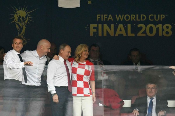 Presidenta de Croacia, Kolinda Grabar se roba todas las miradas en la final de Rusia 2018