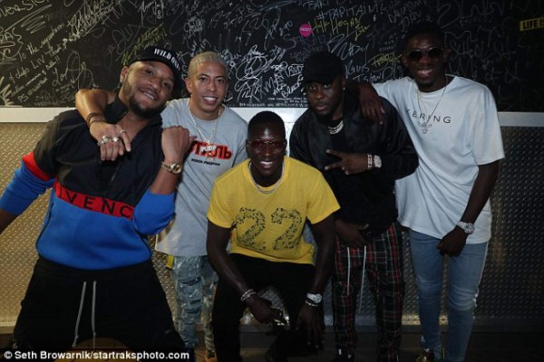 Dos campeones del mundo en la fiesta de Ronaldinho y Floyd Mayweather&nbsp;&nbsp;