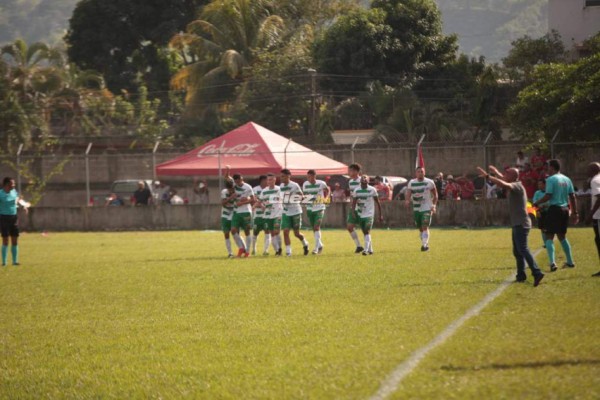 Las imágenes imperdibles del título de Real Sociedad en la Liga de Ascenso