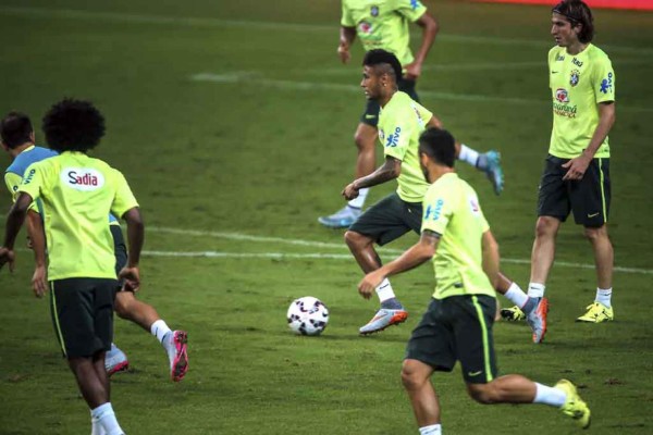 El alegre entrenamiento de Brasil antes de jugar contra Honduras