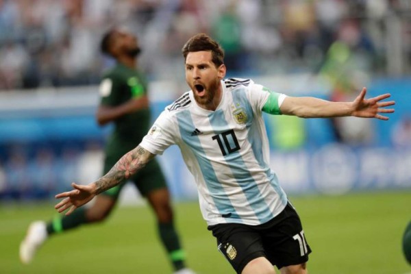 Con referentes y jóvenes: El 11 que podría armar Argentina para poder triunfar con Messi