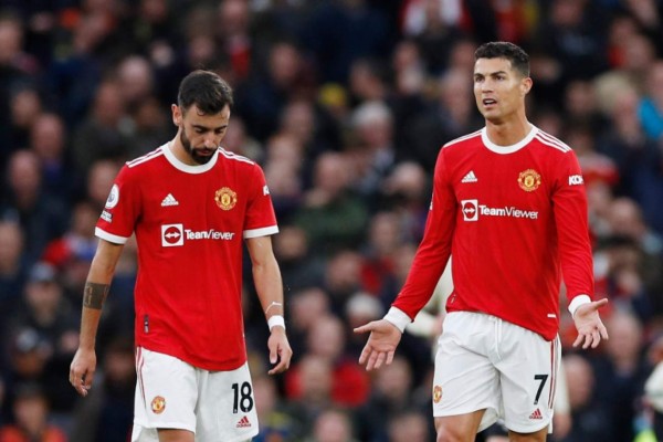 Insólito: ¡Aficionado del Manchester United demandaría al club porque le hicieron perder el cabello!