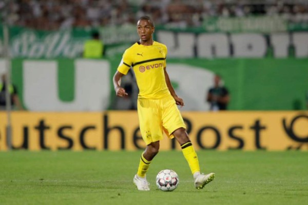 Urge un defensa: La lista de centrales que quiere fichar el Barcelona en enero