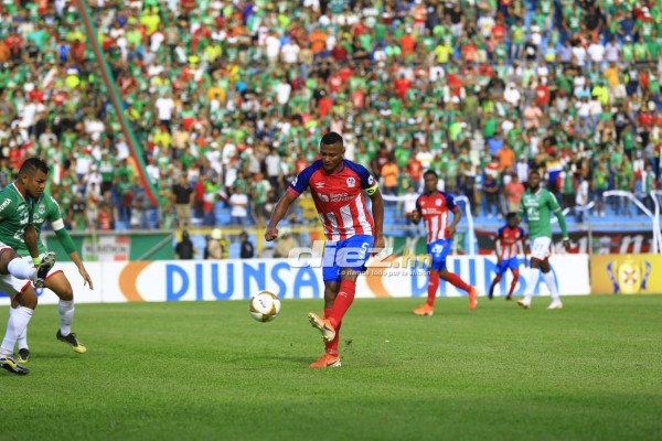 Con variantes: El 11 de Olimpia para enfrentar al Vida, confirmado por Pedro Troglio
