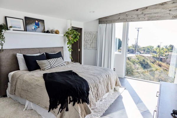 La espectacular mansión del skater mejor pagado del mundo con su propio parque de patinaje