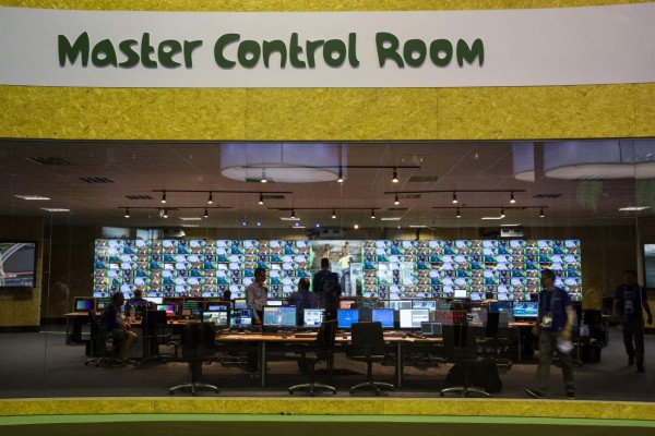 Ambiente Brasil en Inauguracion de centro de emisión internacional (IBC)