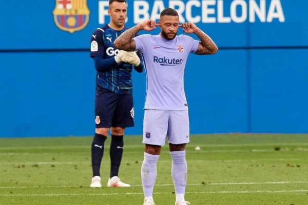 Usó mítico dorsal y festejó su primer gol: el enorme debut de Memphis Depay con el FC Barcelona