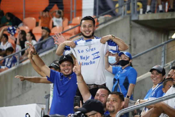 No se vio en TV: Locura por Quioto, la euforia de Elis y las esposas de los jugadores hondureños