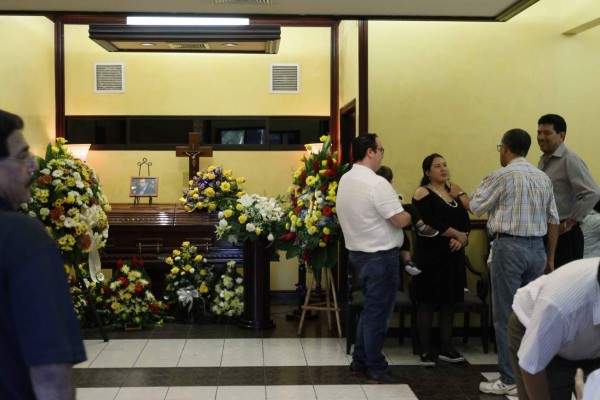 FOTOS: Así fue el último adiós al entrenador hondureño Edwin Pavón