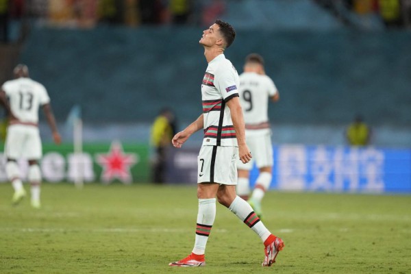 Sufrió más que Georgina: El íntimo amigo de Cristiano Ronaldo que se fue decepcionado tras la eliminación de Portugal de la Eurocopa