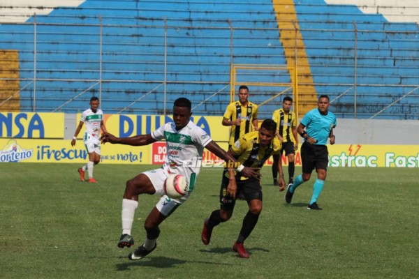 No viste en TV: Apasionado beso, sufrimiento de Elías Nazar y barra del Real España