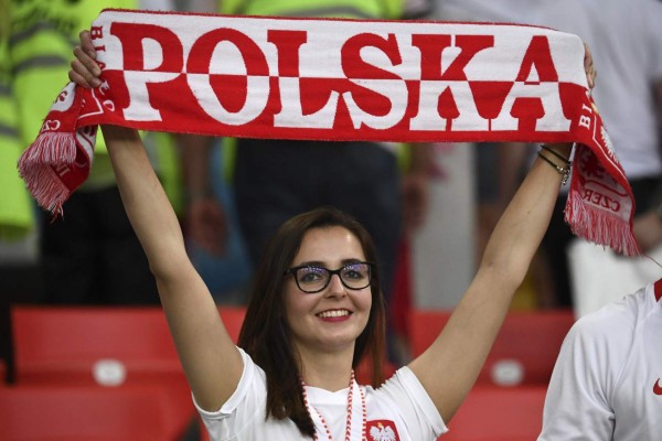 ¡BELLEZA! Las espectaculares aficionadas de Polonia en el Mundial de Rusia