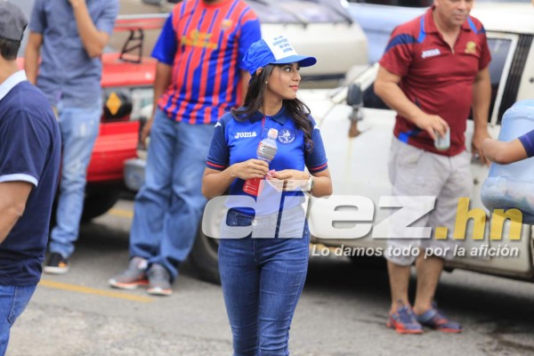 FOTOS: La final del fútbol de Honduras estuvo lleno de bellas mujeres