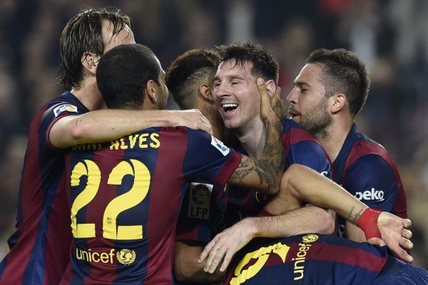 Barcelona aplasta al Sevilla con un Messi de leyenda