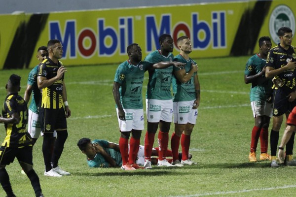 El saludo de Mario y Vargas, las lágrimas de felicidad de Omar Rosas y Rocca al estilo Neymar