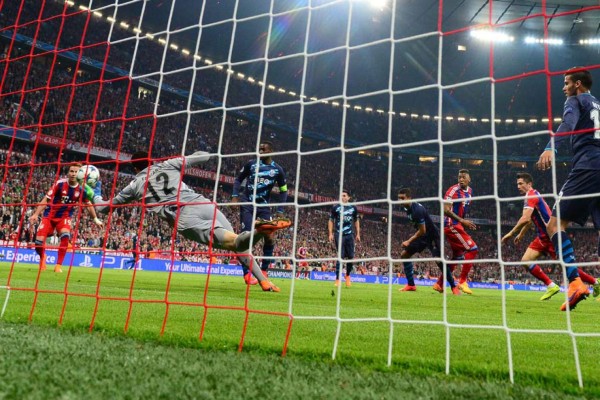 Bayern Munich goleó 6-1 a Porto y clasificó a semifinales de Champions League
