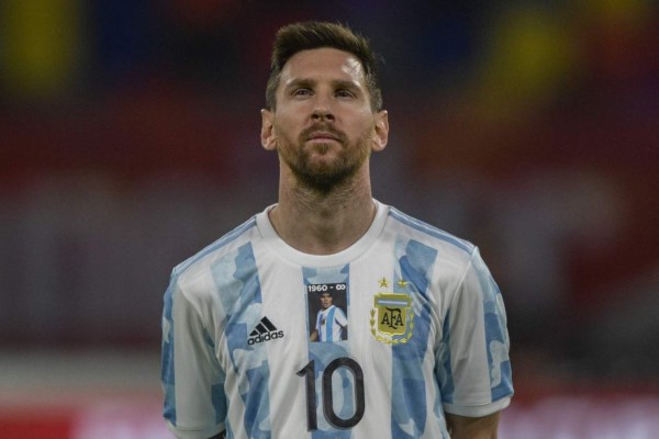 Las duras imágenes de Messi tras empatar contra Chile y así fue captado con Medel luego de su recordada pelea