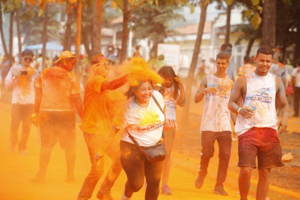 Las chicas más hermosas que engalanaron el Colorun 2016