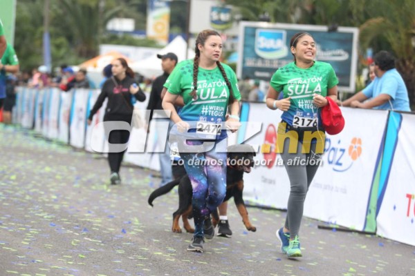Gran fiesta: La belleza y todo el color que dejó la Sexta Maratón Sula 2017