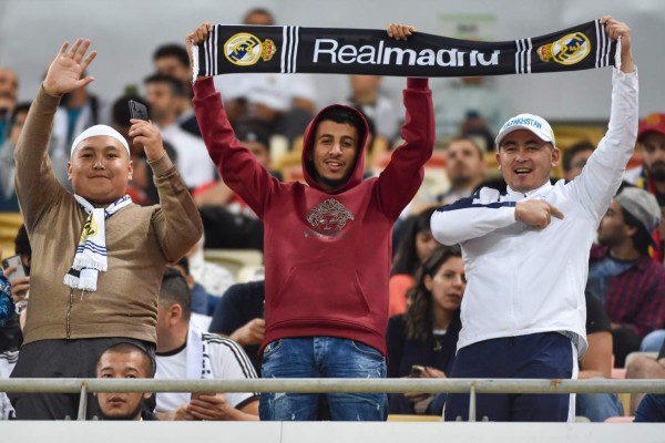 Sin velo y con Niqab: Las mujeres de Arabia Saudita sí llegaron a ver al Real Madrid-Valencia