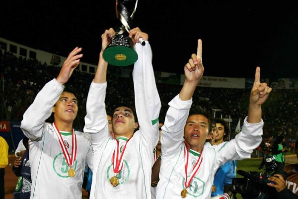 FOTOS: Se cumplen 10 años del primer campeonato mundial logrado por México