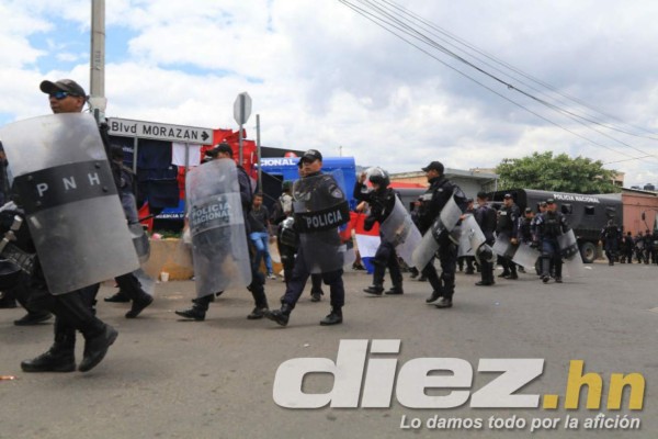 Bonito ambiente en el estadio Nacional para la final Olimpia-Motagua