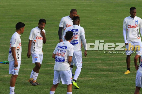Bromas, patadas, risas y charlas previo al juego de Honduras ante Panamá