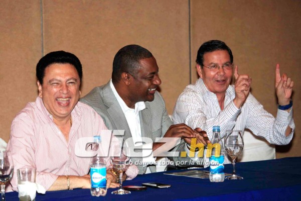 Imágenes de las diferentes visitas de Jeffry Webb a Honduras