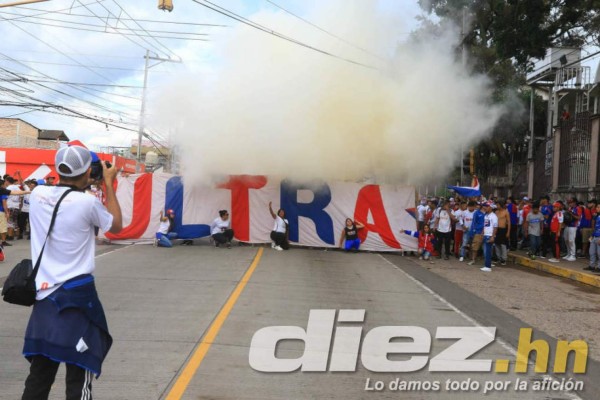 La Ultra Fiel se roba el show en el clásico Olimpia-Motagua