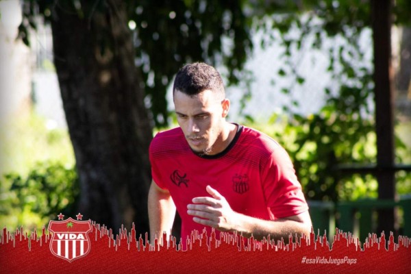 Vargas anuncia bajas en Marathón; Castellón con oferta de Costa Rica y llega extranjero a Real España