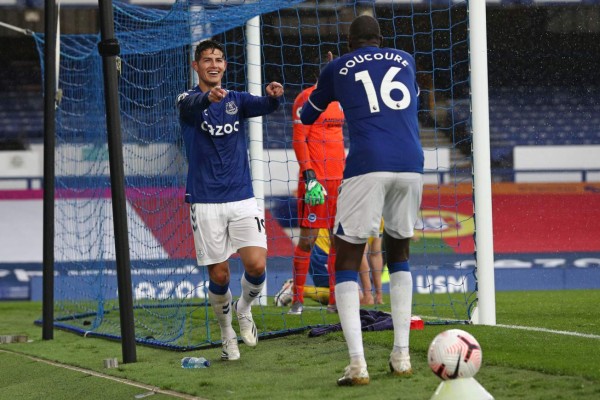 FOTOS: Abrazo con Ancelotti, la dedicatoria y felicidad de James Rodríguez tras su doblete con Everton