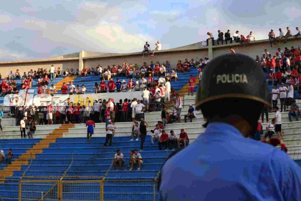 Invitado de lujo en el Olímpico, tristeza de Motagua y el bonito detalle de jugador del Olimpia