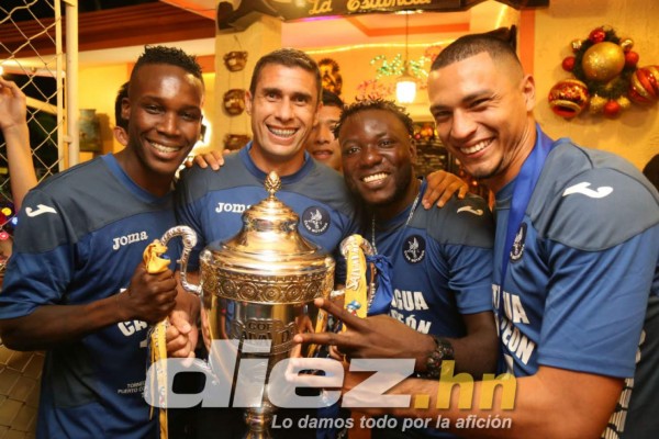 FOTOS: Motagua celebra por todo lo alto su Copa 14