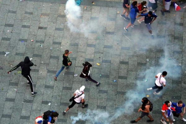 Impactantes fotos: París acaba con actos vandálicos en festejos por Mundial de Rusia