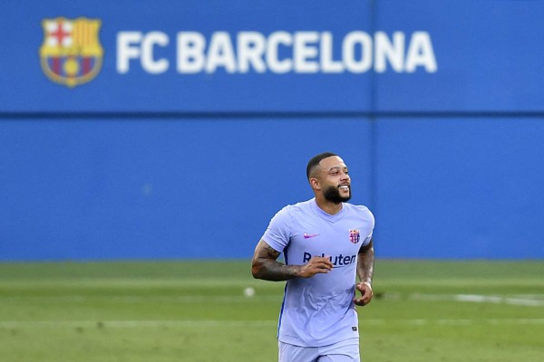 Usó mítico dorsal y festejó su primer gol: el enorme debut de Memphis Depay con el FC Barcelona